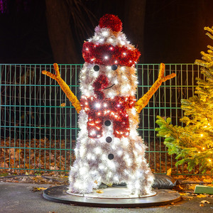 Schneemann mit Bommelmütze