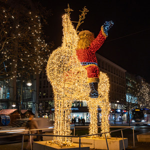 Rentier mit Weihnachtsmann
