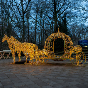Kutsche Cinderella mit Pferde