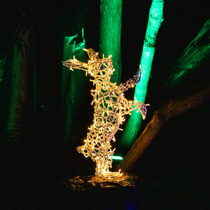 Hase aufrecht (in silber)