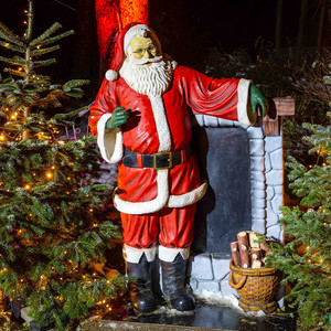 Santa am Kamin
